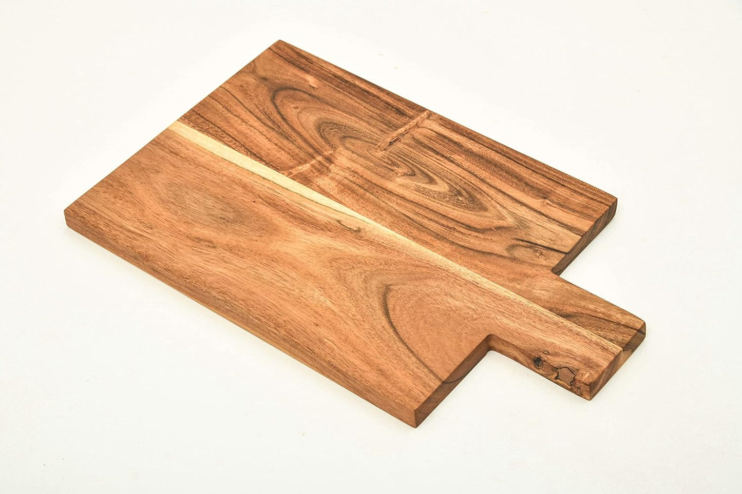 Acacia wood cutting board