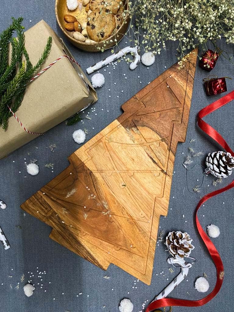 Christmas Tree Cutting Board for Kitchen, Tree Shaped Wood Cutting Board, Wooden Serving Tray for Cheese, Charcuterie Platter (Lighting Christmas Tree Board 15"L x 9"W)