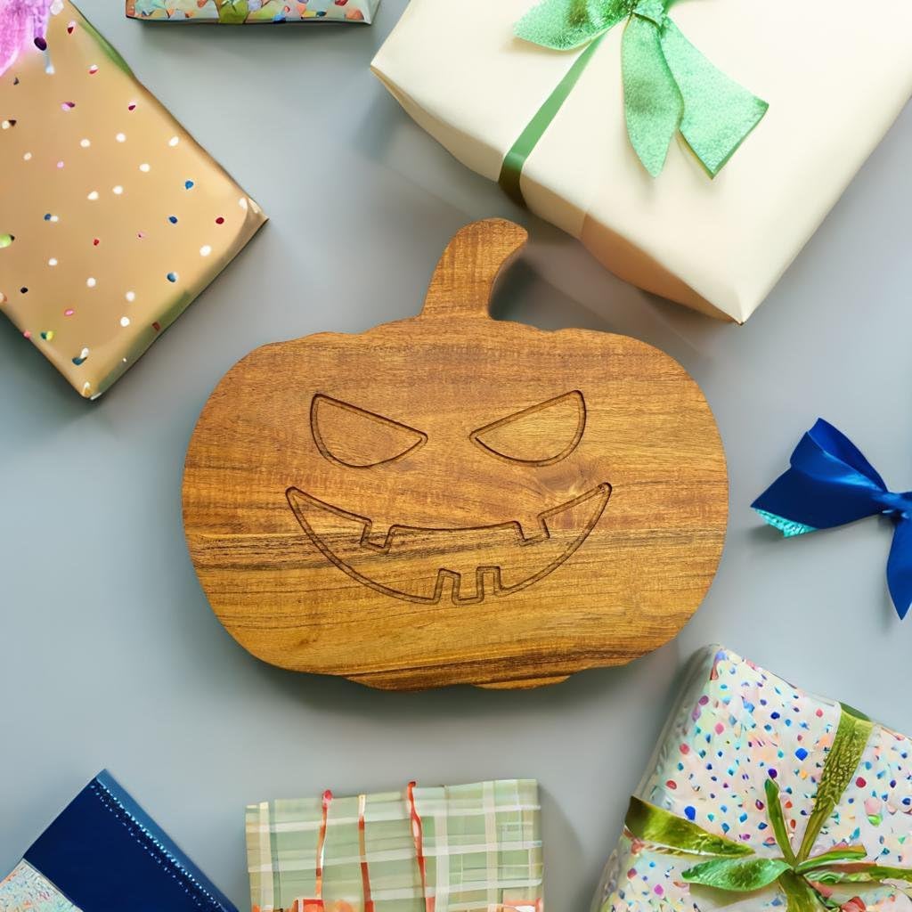 Halloween Wood Cutting Board for Kitchen, 12"L x 13"W Pumpkin Shaped Wooden Cutting Boards with Handle, Charcuterie Boards, Serving Platter for Cheese & Kitchen Decoration